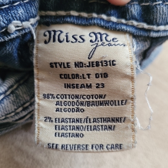 Miss Me JE8131C Embellished  Signature Cropped Skinny Jeans Size 26 - Picture 16 of 16